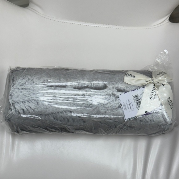 Sonoma Lavender Spa Bolster Roll Platinum Angora Grey Gray Silver Heatable NEW - Picture 16 of 16